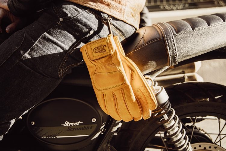 Fuel United Gloves_MoFa Lounge Künzelsau Hohenlohe 9