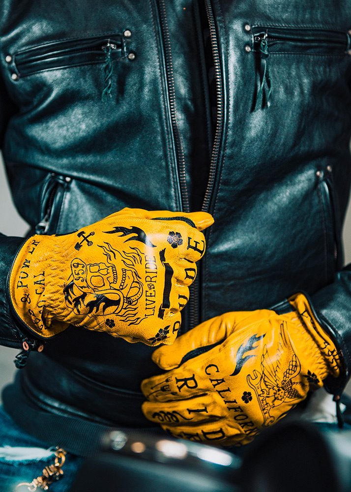 Rude Riders Tattoo Gelbe Motorradhandschuhe aus Leder MoFa Lounge Künzelsau Hohenlohe Baden Württemberg 3