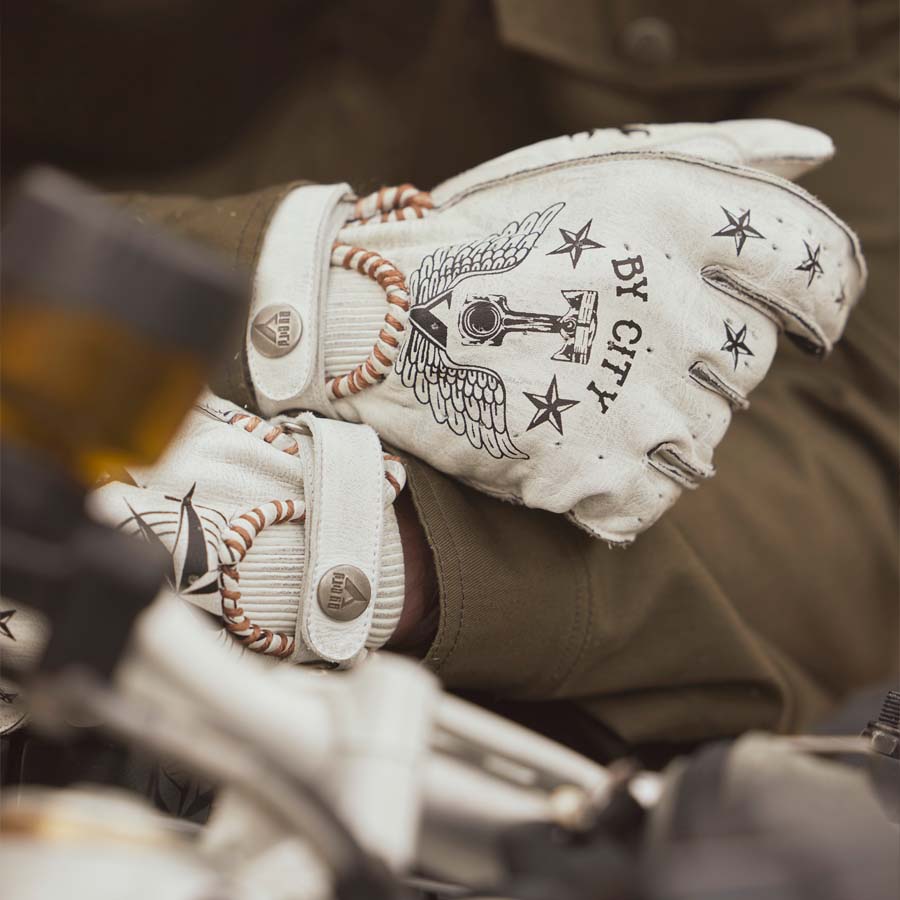 BY CITY SECOND SKIN GLOVES WHITE TATTOO MoFa Lounge Künzelsau Hohenlohe Baden Württemberg 1