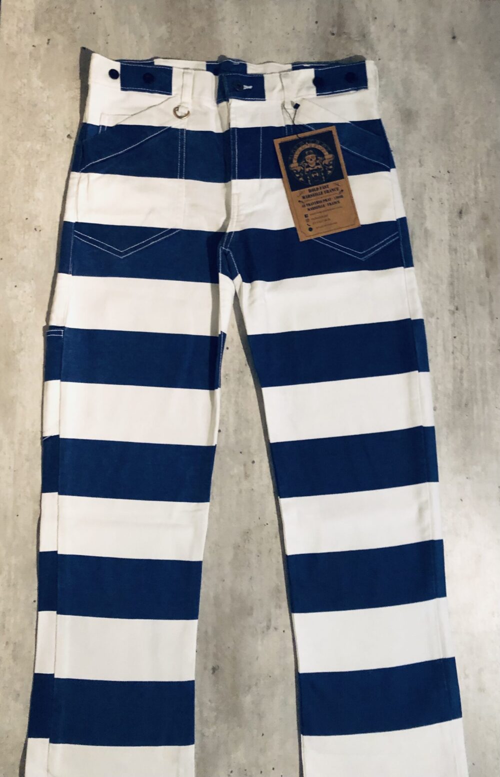 Prison pant HOLD FAST Denim blau-weiß 16Oz MoFa Lounge Künzelsau Hohenlohe Baden Württemberg
