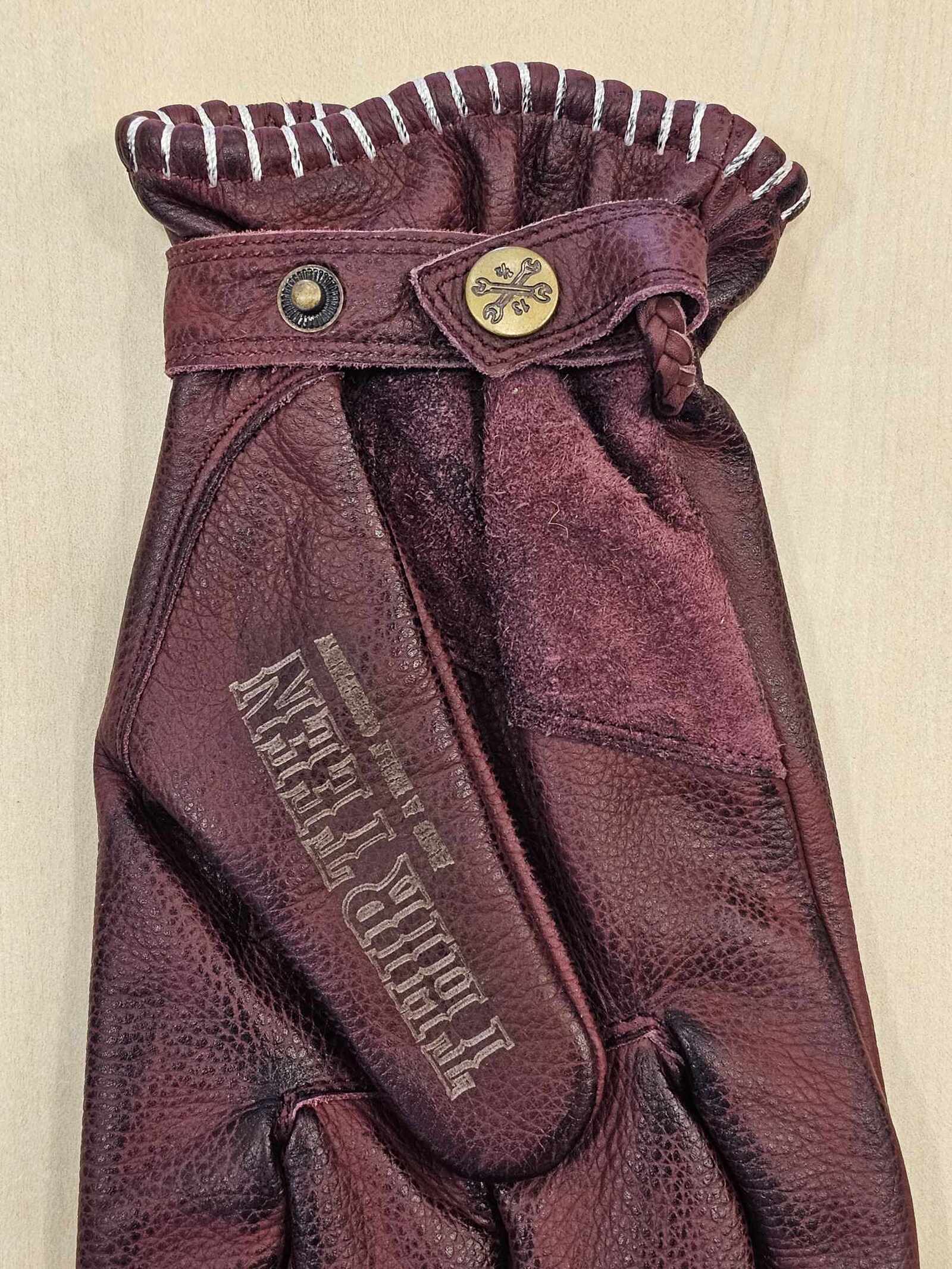 13 half Loud Ride gloves burgundy MoFa Lounge Künzelsau Hohenlohe Baden Württemberg 4 (1)