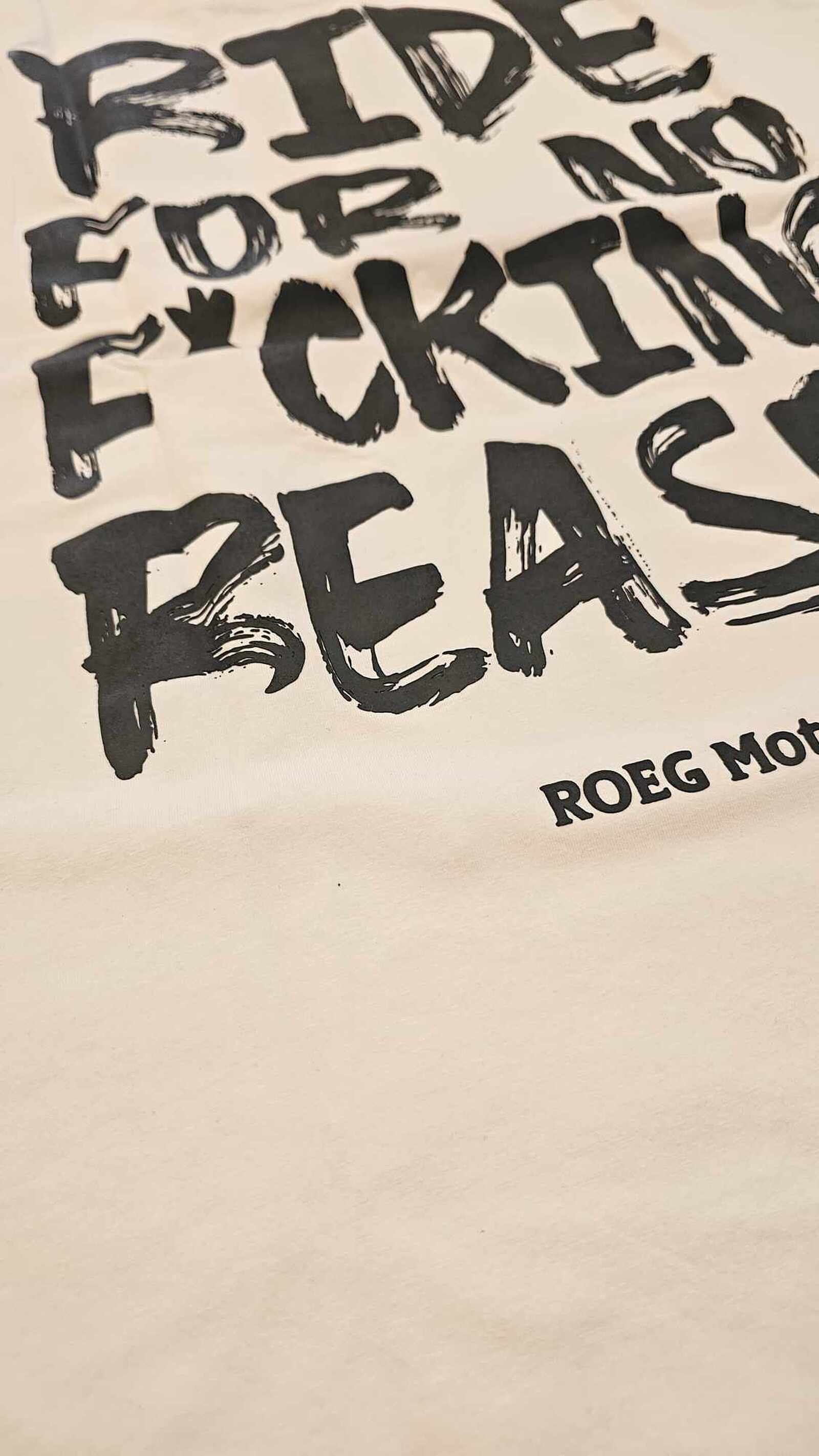 Roeg Kane plain t-shirt with Mofa Lounge Künzelsau Hohenlohe Baden Württemberg 3