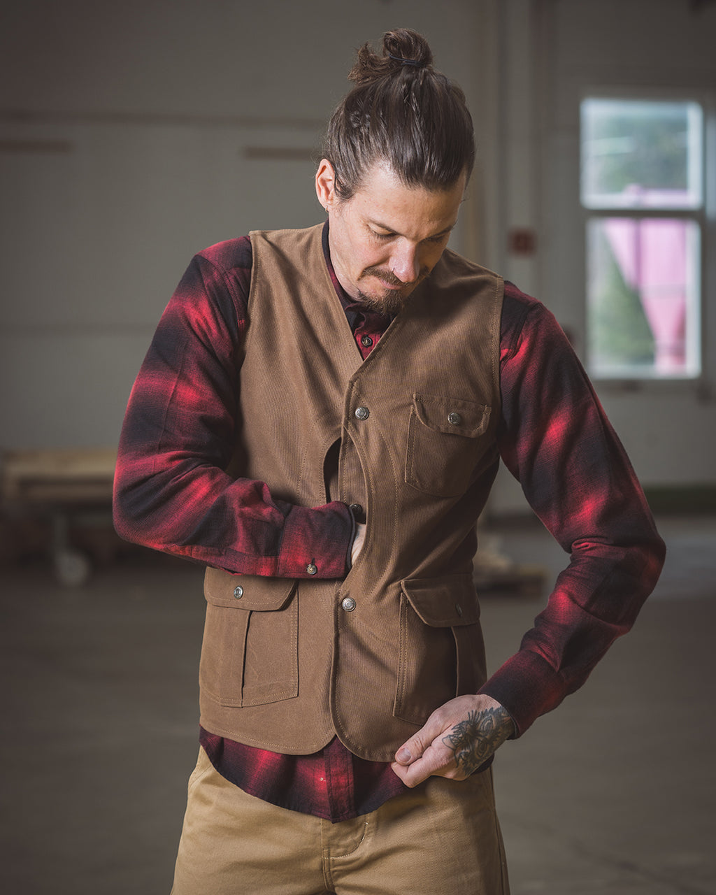Pike Brothers 1928 Hunting Vest Waxed Sand MoFa Lounge Künzelsau Hohenlohe Baden Württemberg 3