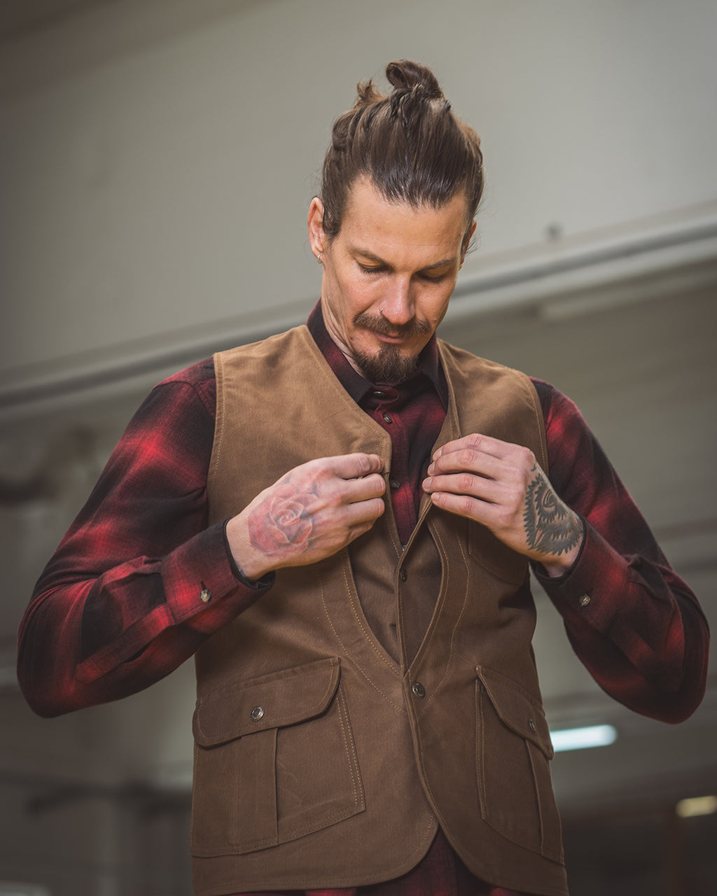 Pike Brothers 1928 Hunting Vest Waxed Sand MoFa Lounge Künzelsau Hohenlohe Baden Württemberg 7