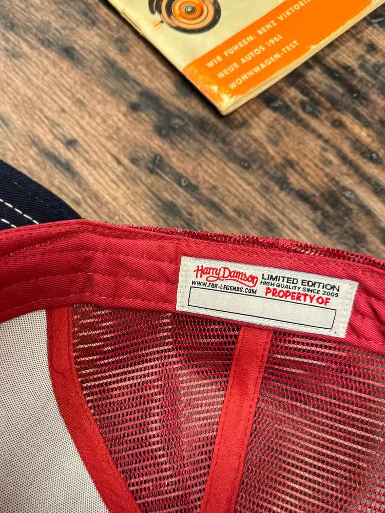 Trucker Cap Heritage – Rot Weiß Blau Harry Damson Collector’s Edition MoFa Lounge Künzelsau Hohenlohe Baden Württemberg 4