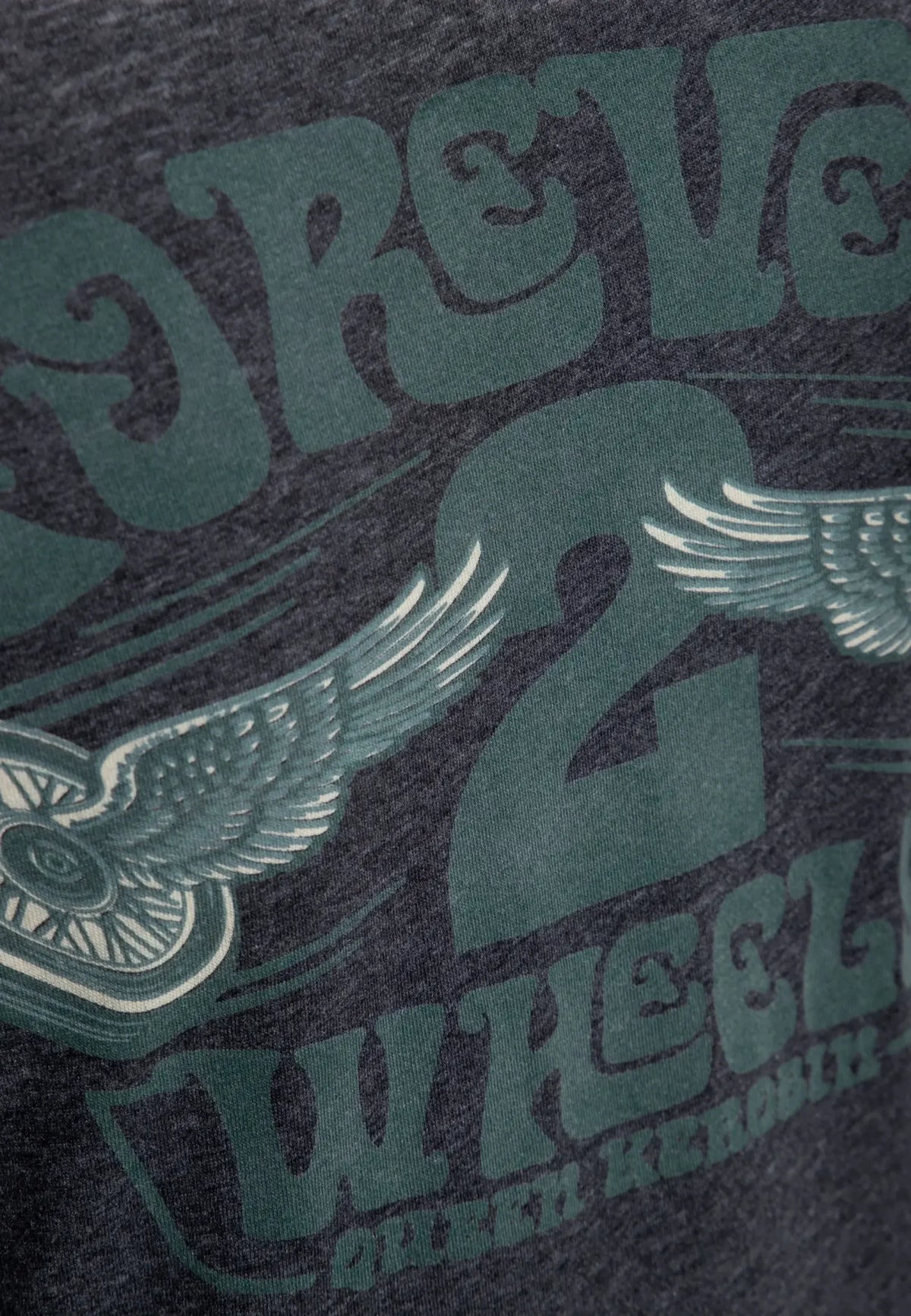 Queen Kerosin Longsleeve «Forever 2 Wheels» MoFa Lounge Künzelsau Hohenlohe Baden Württemberg 3