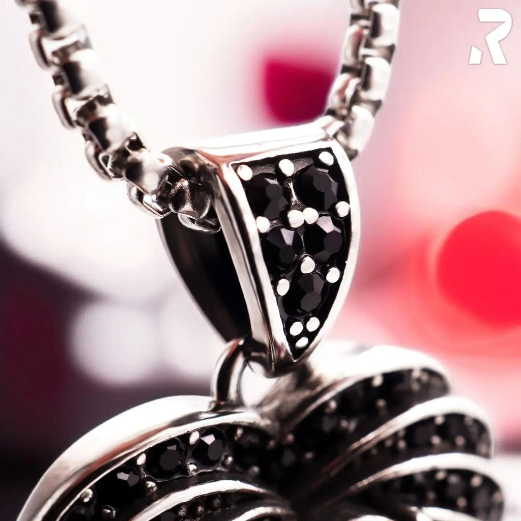 Rockyfy Heart Wing Red by Rockyfy – Edelstahl-Anhänger mit rotem Herzstein MoFa Lounge Künzelsau Hohenlohe Baden Württemberg 5