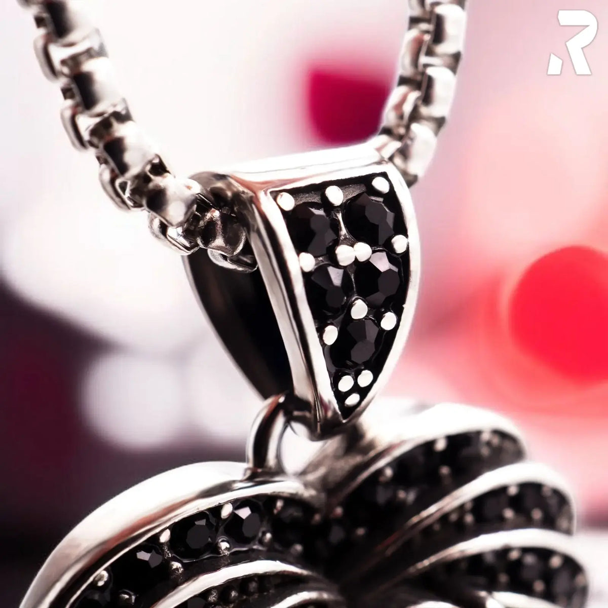 Rockyfy Heart Wing Red by Rockyfy – Edelstahl-Anhänger mit rotem Herzstein MoFa Lounge Künzelsau Hohenlohe Baden Württemberg 5