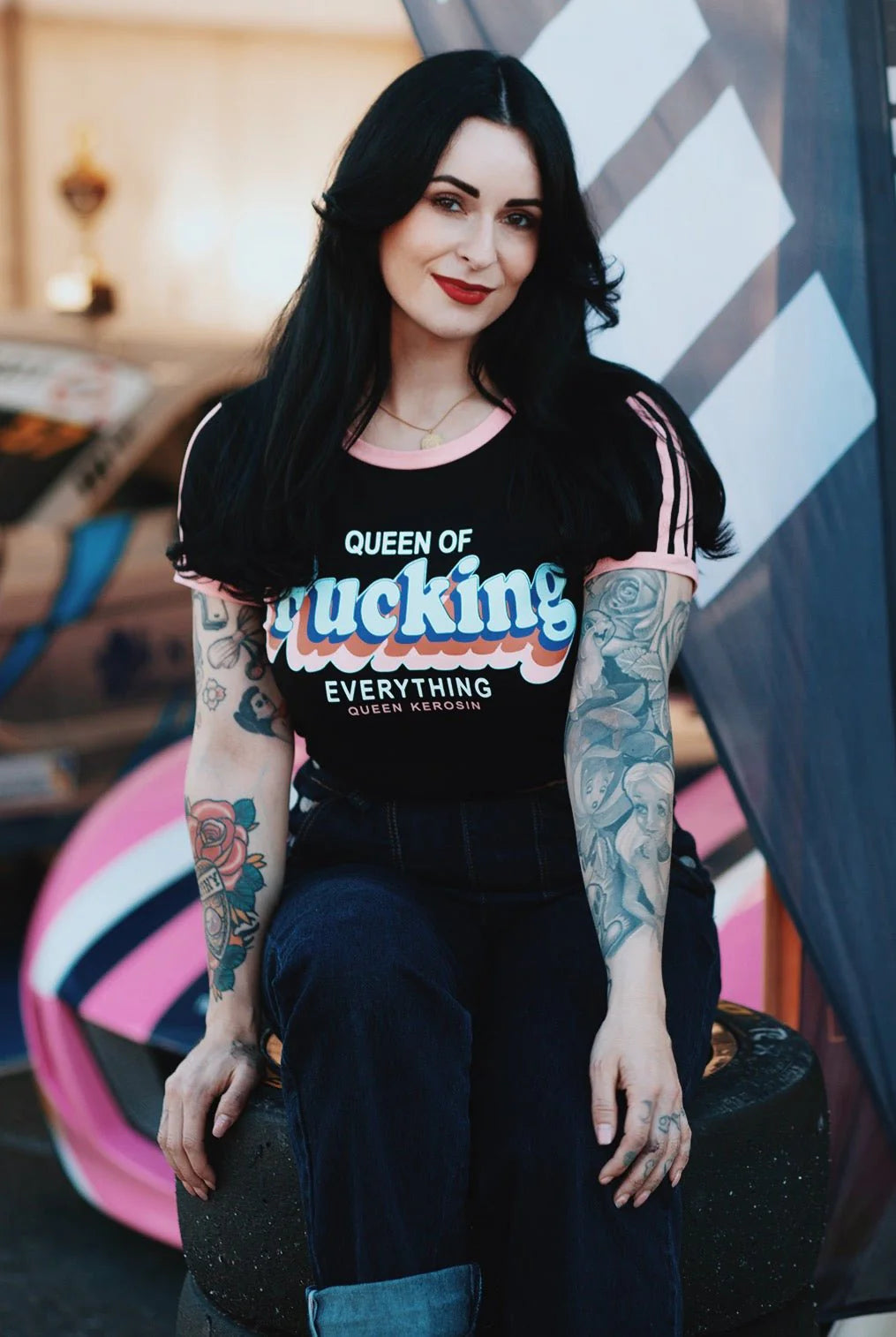 Queen Kerosin T-Shirt 'Queen Of Fucking Everything' in Scwarz