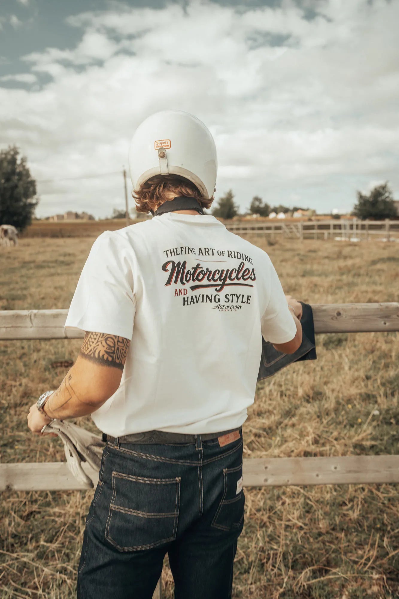 Age of Glory Fine Art Tee Off-white